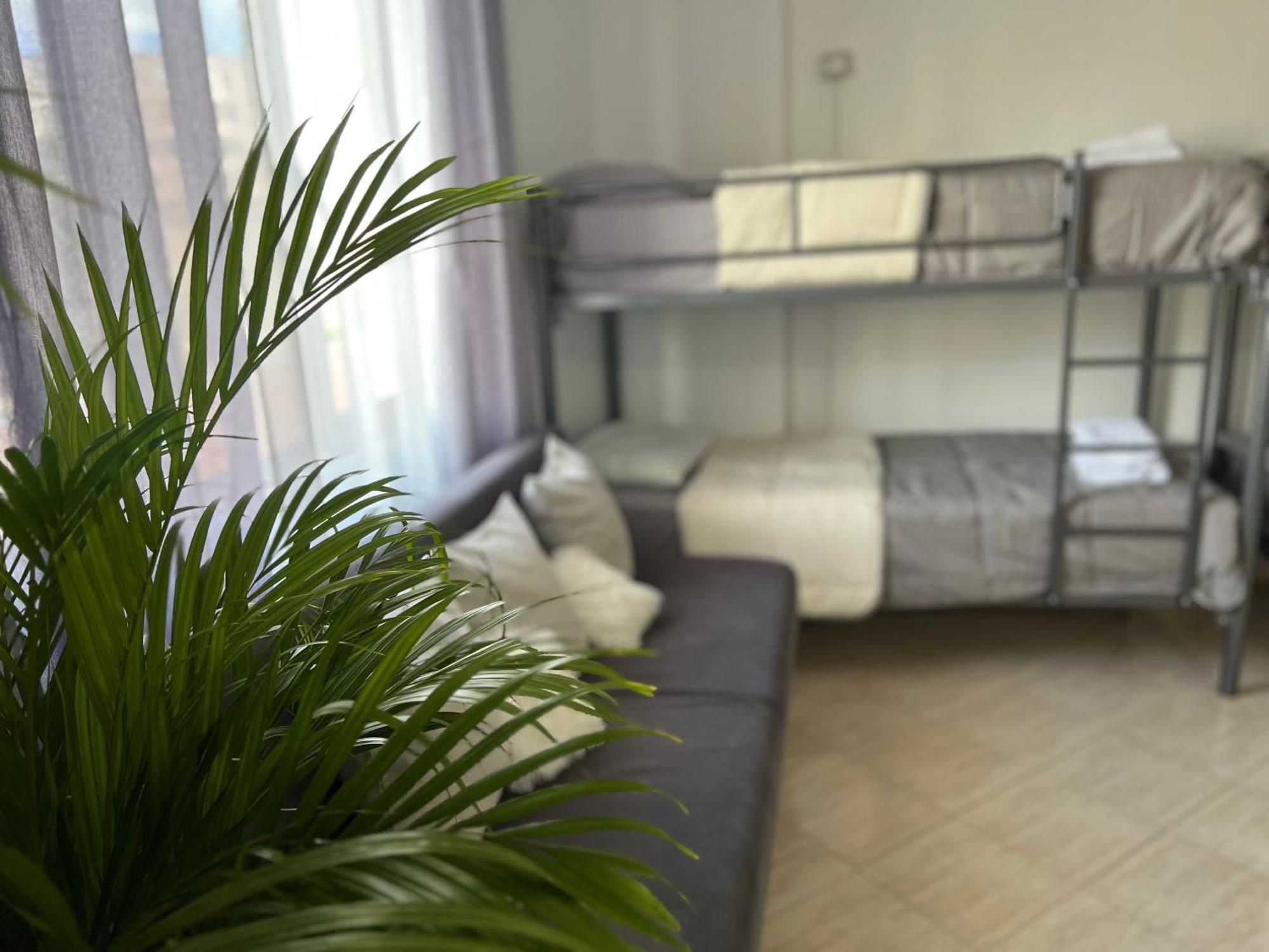 Hostel By Fenix Tirana Exteriör bild